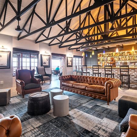 Gondwana Etosha Safari Lodge Okaukuejo Εξωτερικό φωτογραφία