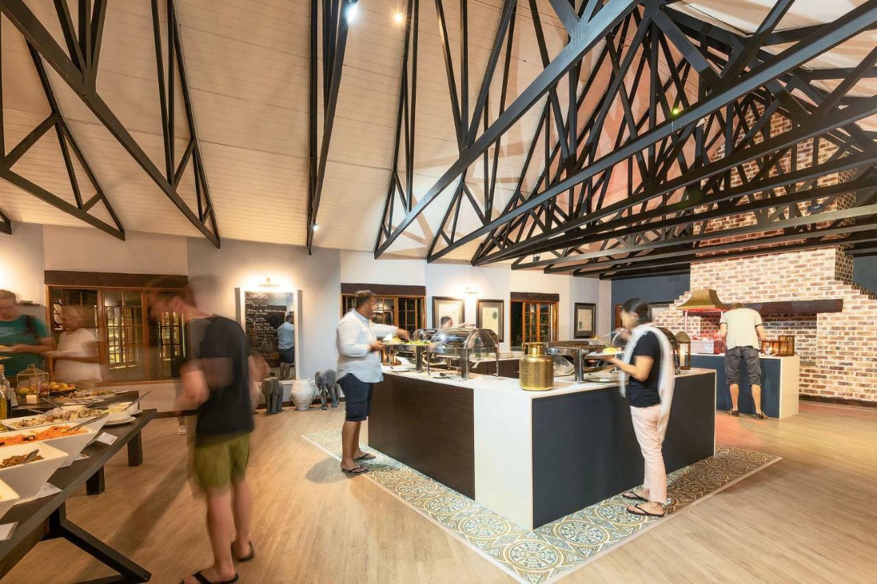 Gondwana Etosha Safari Lodge Okaukuejo Εξωτερικό φωτογραφία